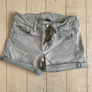 American Eagle Midi Super-Stretch Shorts in Pale Blue/Green Color Size 0